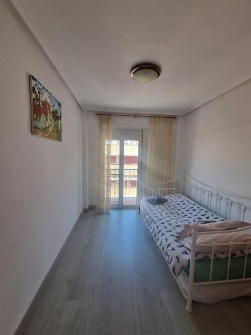Lovely Three-Bedroom Apartment In Puerto De Sagunt Sagunto Eksteriør bilde